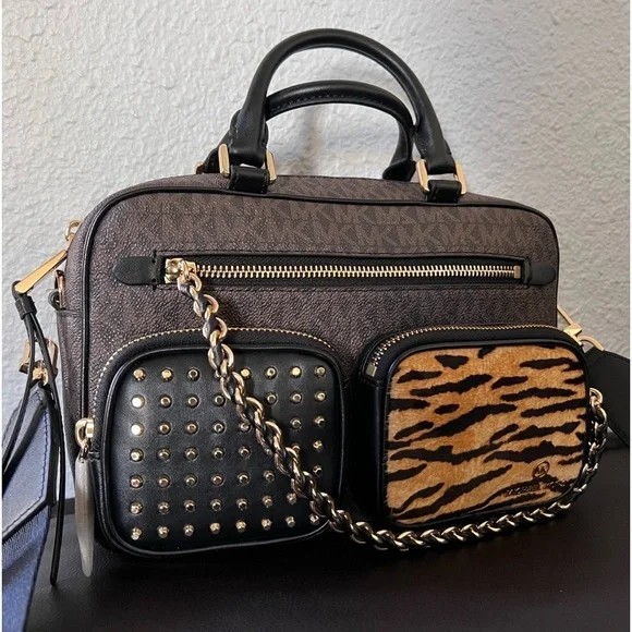 SALE🔥🔥MICHAEL KORS SIGNATURE ELLIOT STUDDED TIGER PRINT CALF HAIR SHOULDER BAG